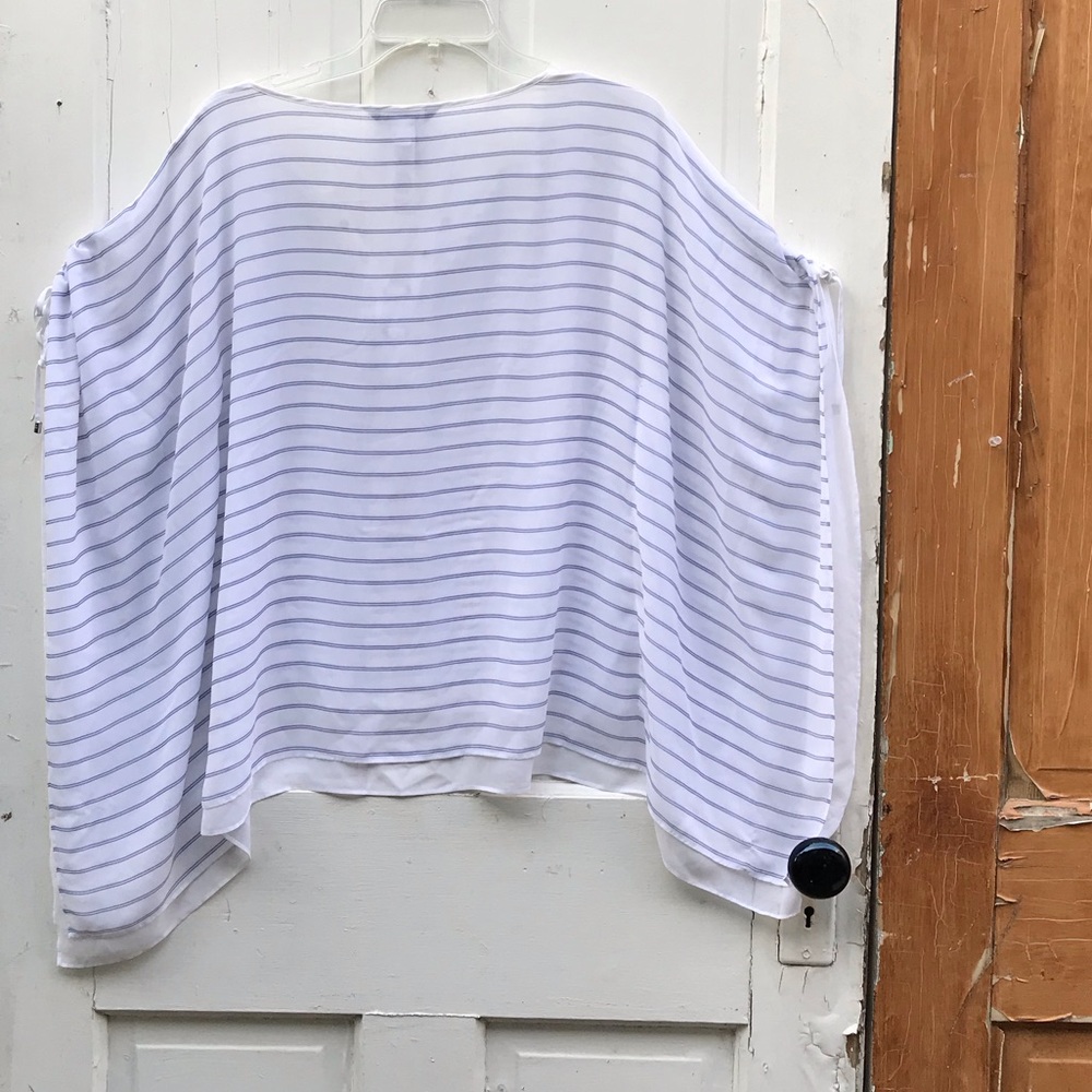White House Black Market top Size XS - Picture 6 of 7